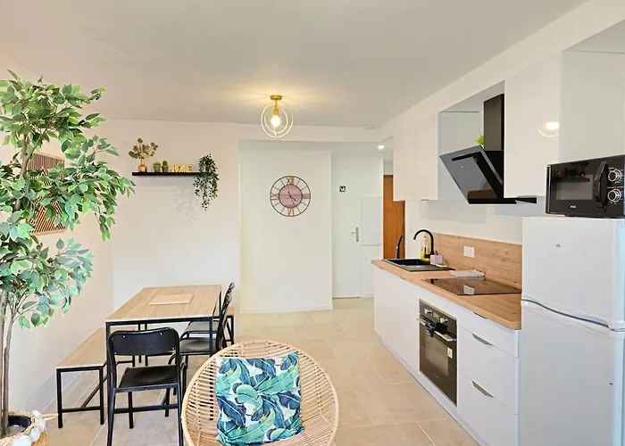 Les De Sandrine Avec Salle D'eau Privee Dans Un En Collocation Apartment