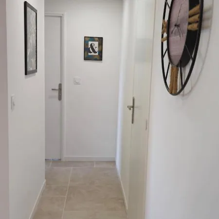 Apartament Les De Sandrine Avec Salle D'eau Privee Dans Un En Collocation Tuluza