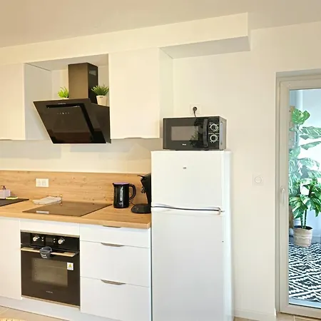 Apartament Les De Sandrine Avec Salle D'eau Privee Dans Un En Collocation *